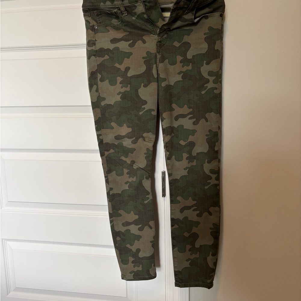 Gap Camouflage Skinny Pants